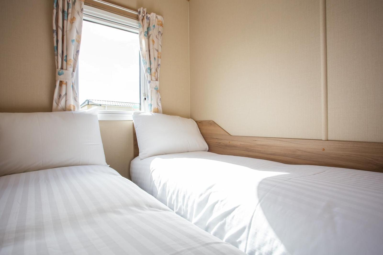 Barmouth Bay Holiday Park Llanddwywe Szoba fotó